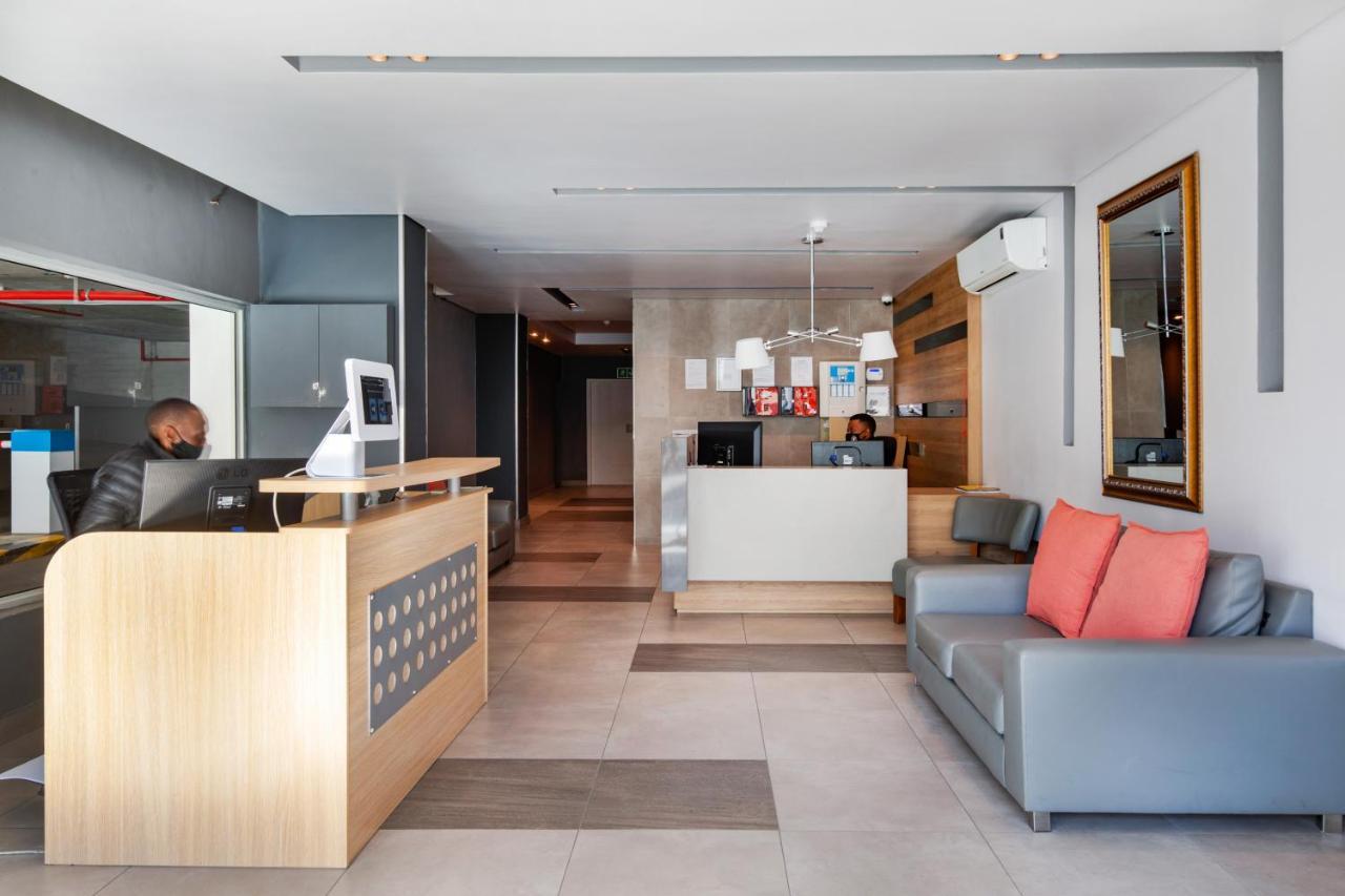 Backup-Powered Trendy City Sanctuary Kaapstad Buitenkant foto
